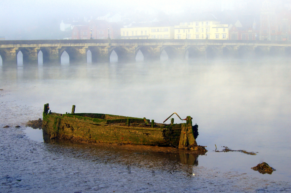 Gravel barge C26 Rowena hulk GRAHAM HOBBS